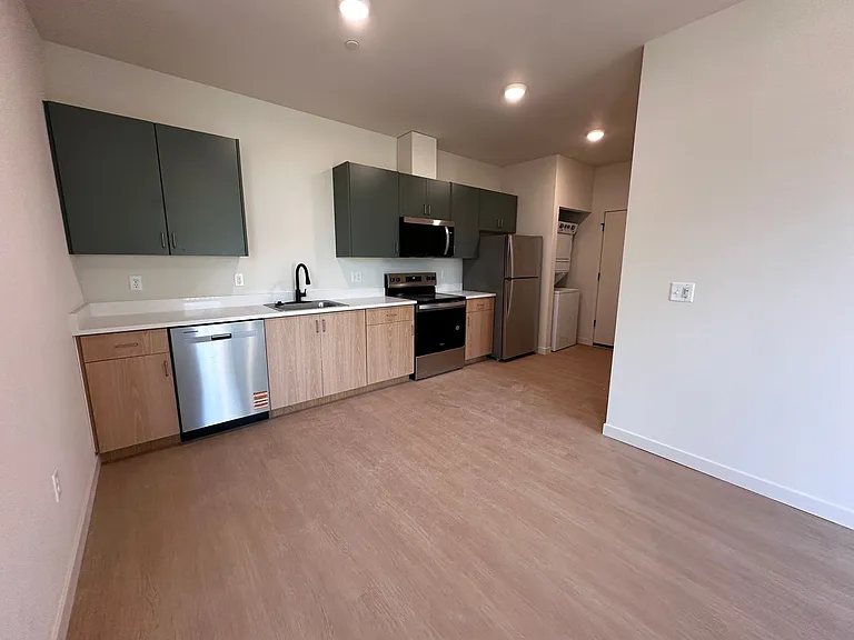 1345 Waller St SE — Photo 5