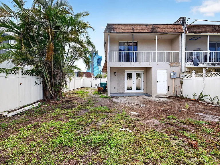 5424 SW 44th Ter — Photo 28