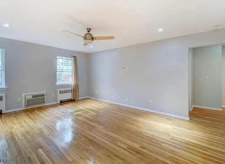 28 Wedgewood Dr #42 — Photo 7