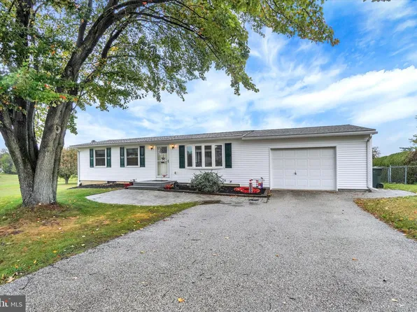 3005 Acorn Ln, Red Lion, PA 17356