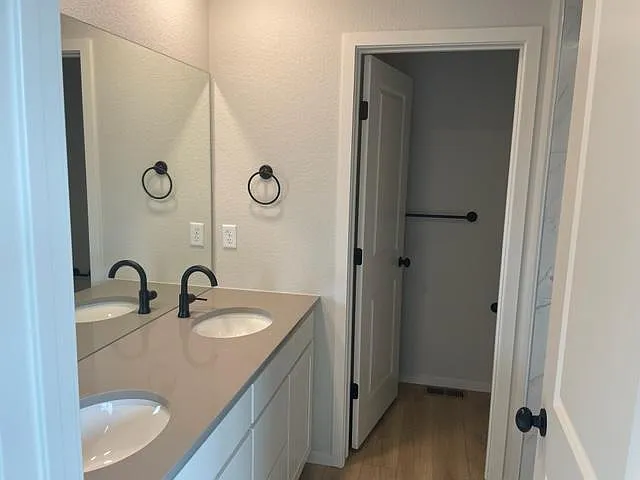 4786 Champlain Dr — Photo 9