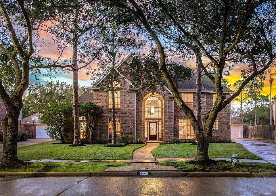 Hello and welcome to 19326 Foxtree Lane in booming Katy, TX!