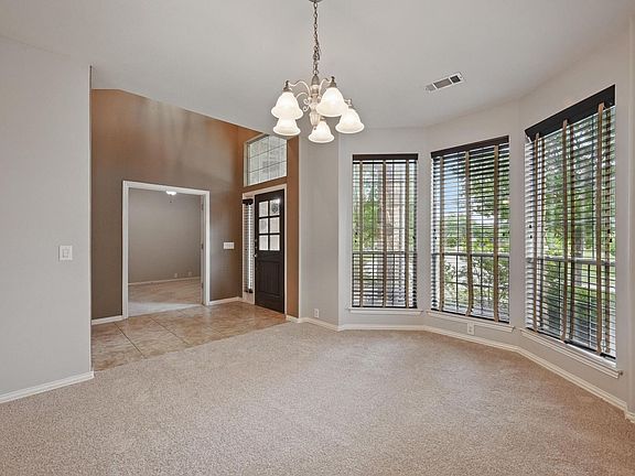 4th image of 918 Highland Hills Dr