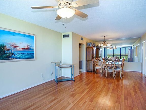 4th image of 7100 Sunshine Skyway Ln S APT 402