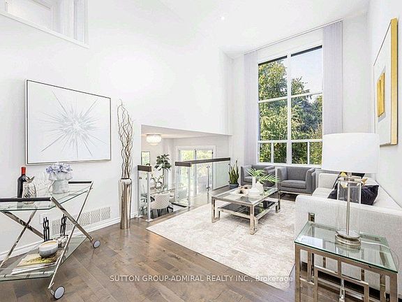3rd image of 34 Kitsilano Cres