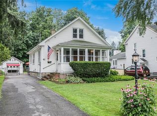 41 Cloverland Dr, Rochester, NY 14610