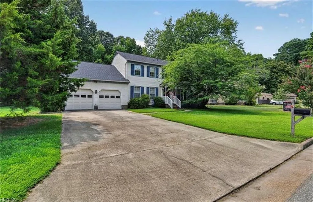 5 bed, 3.0 bath, 2583 sqft, $2,950 — Photo 1