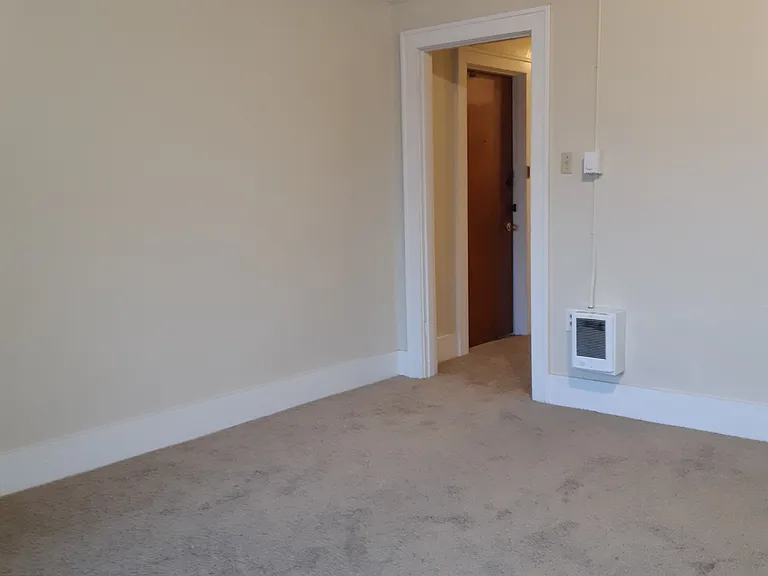 208 N Tacoma Ave #6 — Photo 2