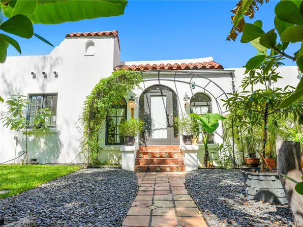 1214 Capri St, Coral Gables, FL 33134