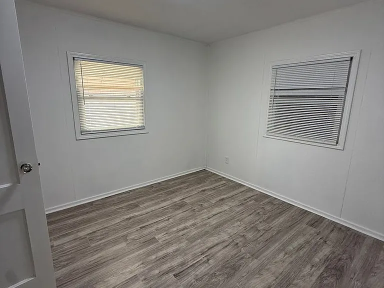 15615 Lotus Dr — Photo 3