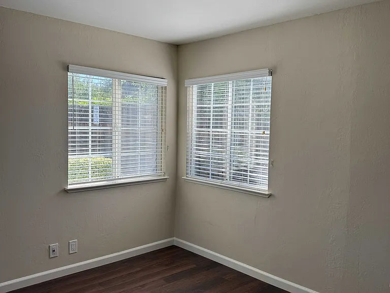 1851 Latham St #2 — Photo 10