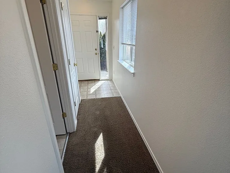 2358 NE Mary Rose Pl — Photo 3
