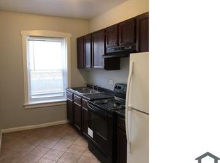 6733 S Perry Ave APT 1A, Chicago, IL 60621