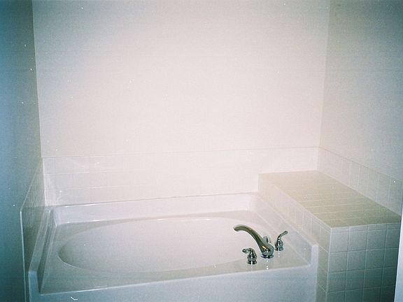 Master Bath - Garden Tub & Separte Shower