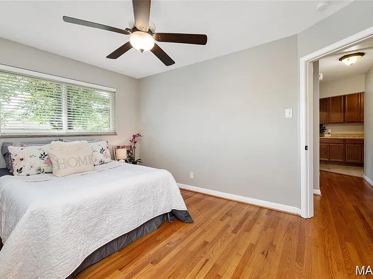 9731 Twincrest Dr — Photo 9