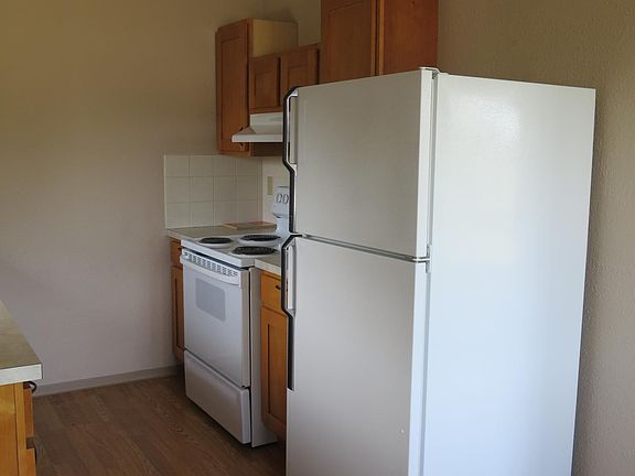 5th image of 1521 N B St APT 8