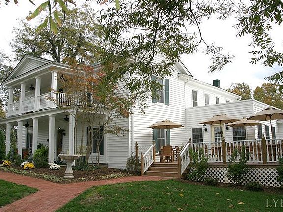 4th image of 250 Oakleigh Ave