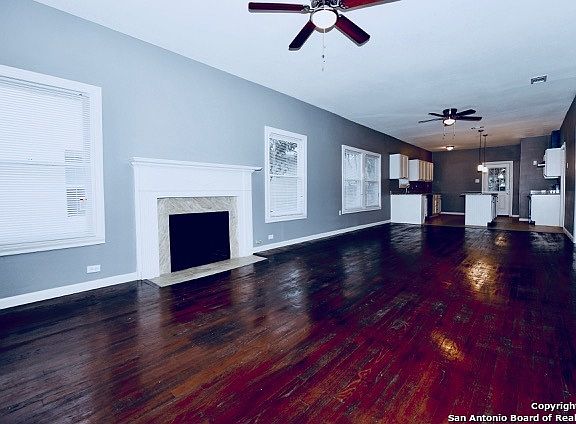 4th image of 219 Alexander Hamilton Dr