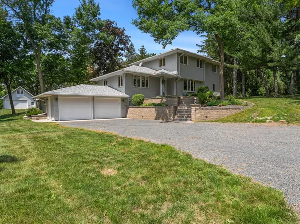 556 Neal Ave N, Stillwater, MN 55082