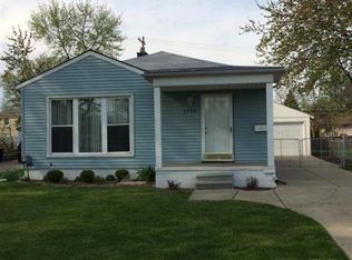 22431 Ridgeway St, St Clr Shores, MI
