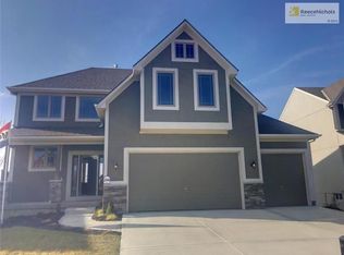 808 S Washington St, Raymore, MO 64083