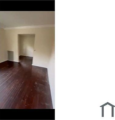 5th image of 3924 Fairfax St