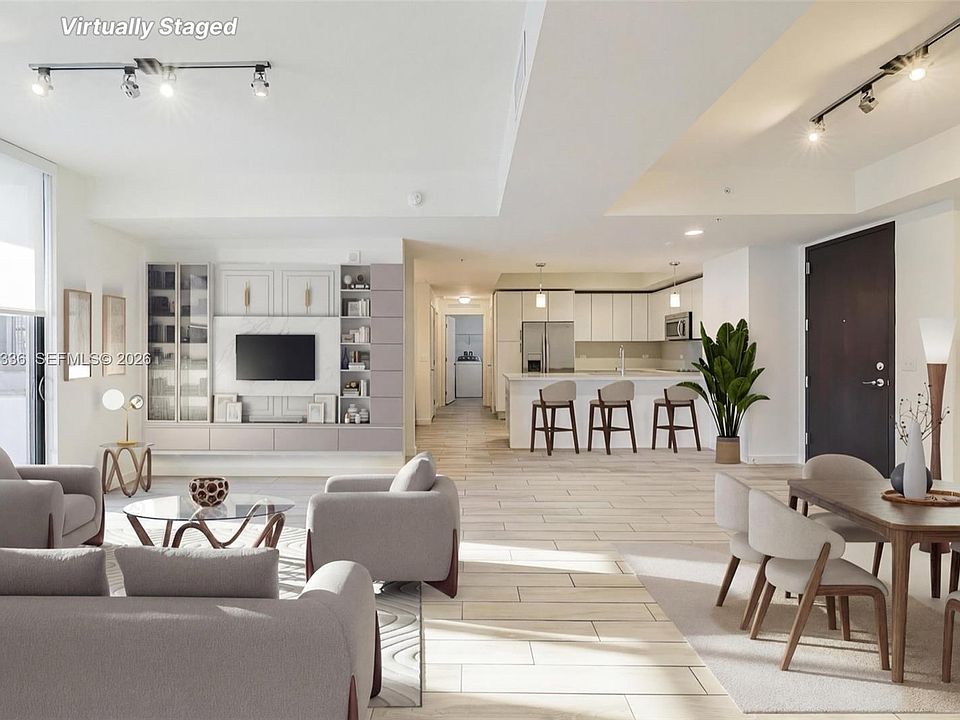 1st image of 999 SW 1st Ave APT 1916