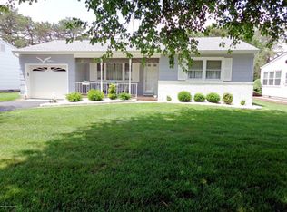 19 Nostrand Dr, Toms River, NJ 08757