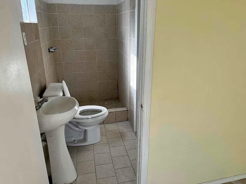 1 Bed 1 Bath Home For Rent — Photo 3
