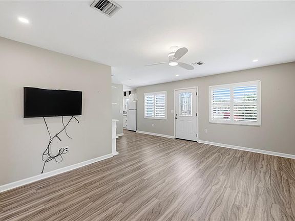 5th image of 1317 CYPRESS AVENUE