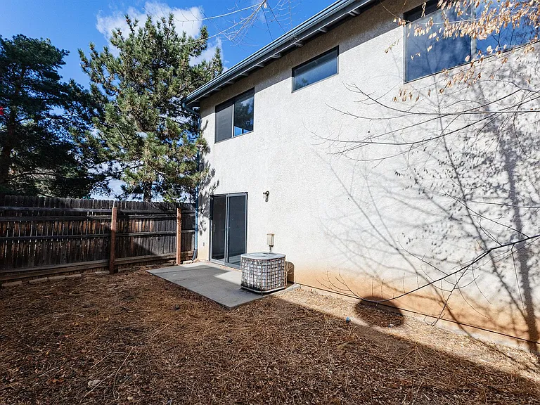 4825 N Robert Rd — Photo 25