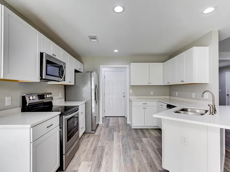 203 Elysian Hills Dr — Photo 7