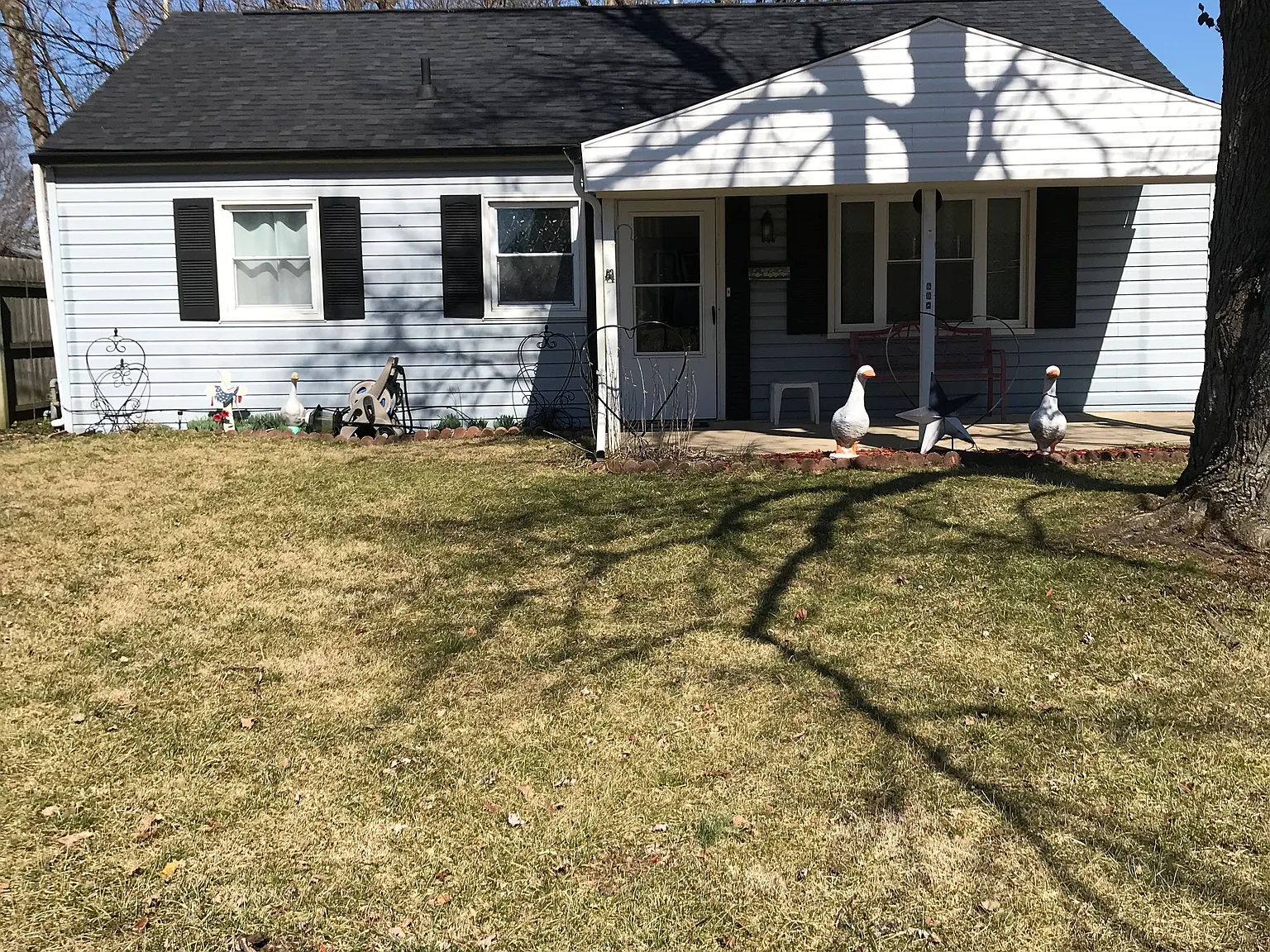 Lindemann Dr, Mason — Photo 1