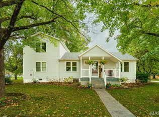 202 Cartall St, Saint James, MO 65559