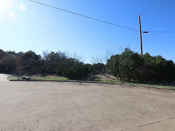 3rd image of 12 Shoal Creek Cir