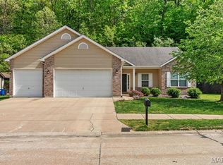 1250 Konert Valley Dr, Fenton, MO 63026
