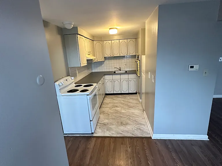 2689 Elmwood Ave #3 — Photo 9