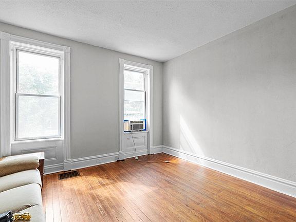 2nd image of 3428 Pennsylvania Ave