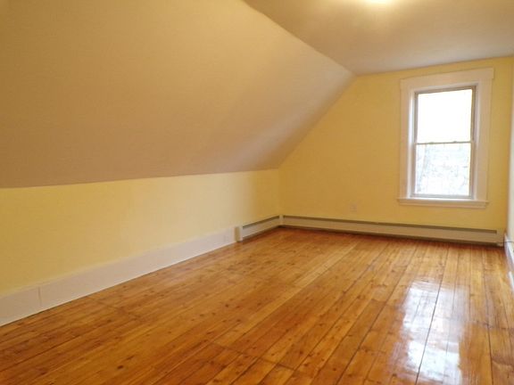4th image of 145 Greenwood St #3