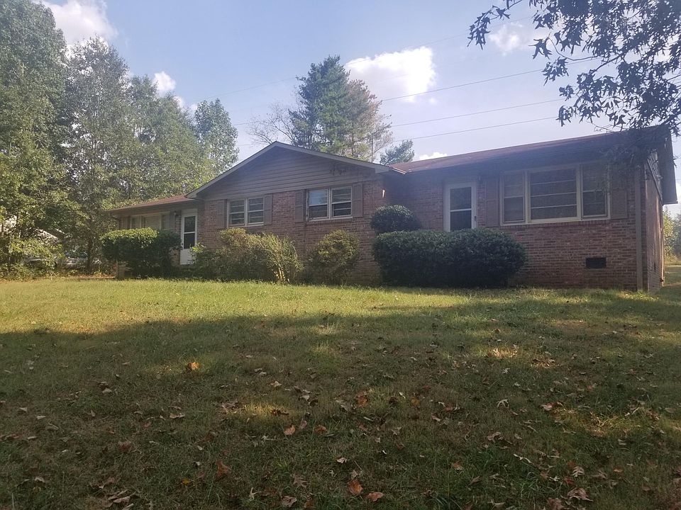 1st image of 121 Pisgah Dr