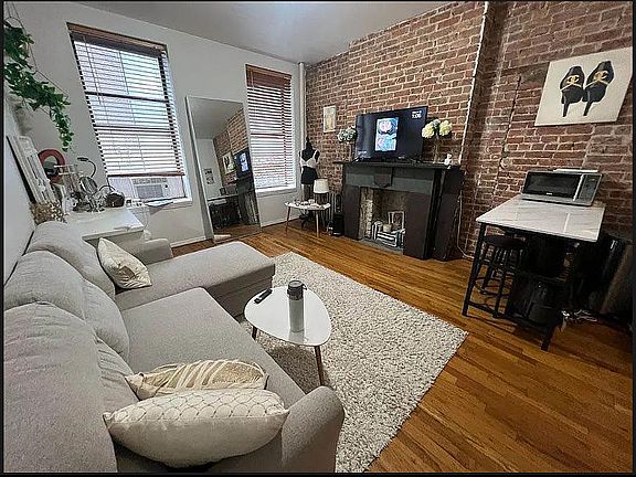 2nd image of 447 W 37th St #4F