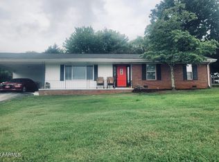 2409 Huckleberry Dr, Louisville, TN 37777