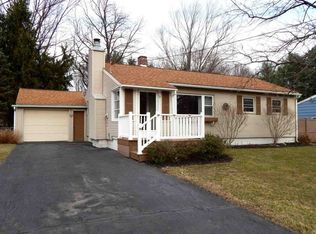 9 Kile Dr, Glenville, NY 12302