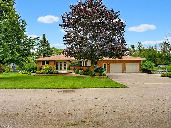 3rd image of 298 Woodview Dr