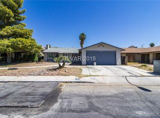 1240 Labrador Dr, Las Vegas, NV 89142