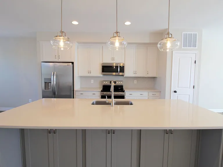 3398 Monterey Dr — Photo 12