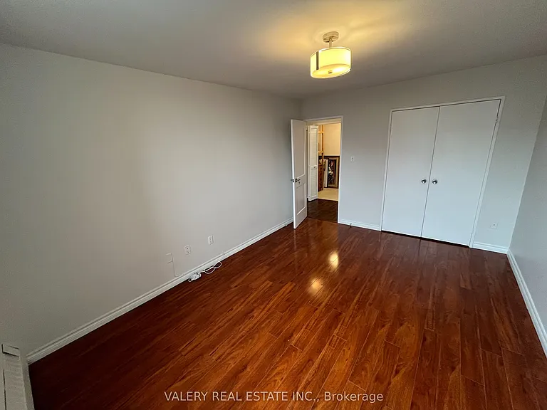 31 Four Winds Dr #708 — Photo 14