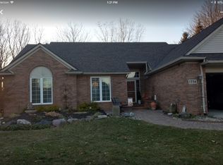 1556 Dunston Rd, Canton, MI 48188