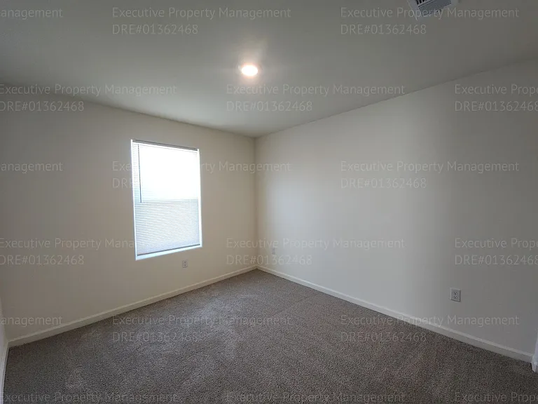 8921 Kemi St — Photo 48