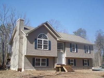 2nd image of 102 Whispering Oaks Dr